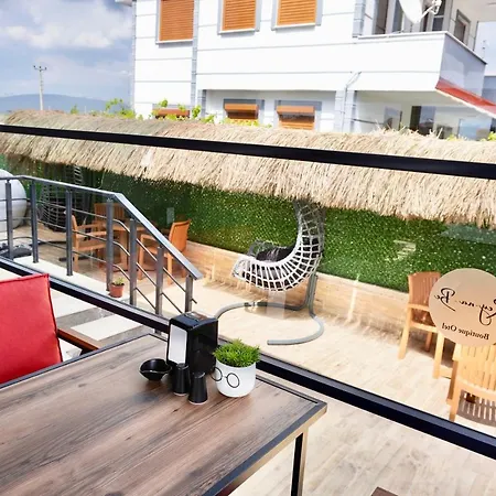 Reynabe Boutique Hotel-3